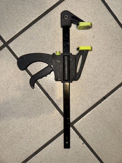 🔧 Patte de serre-joint – Réparation sur mesure