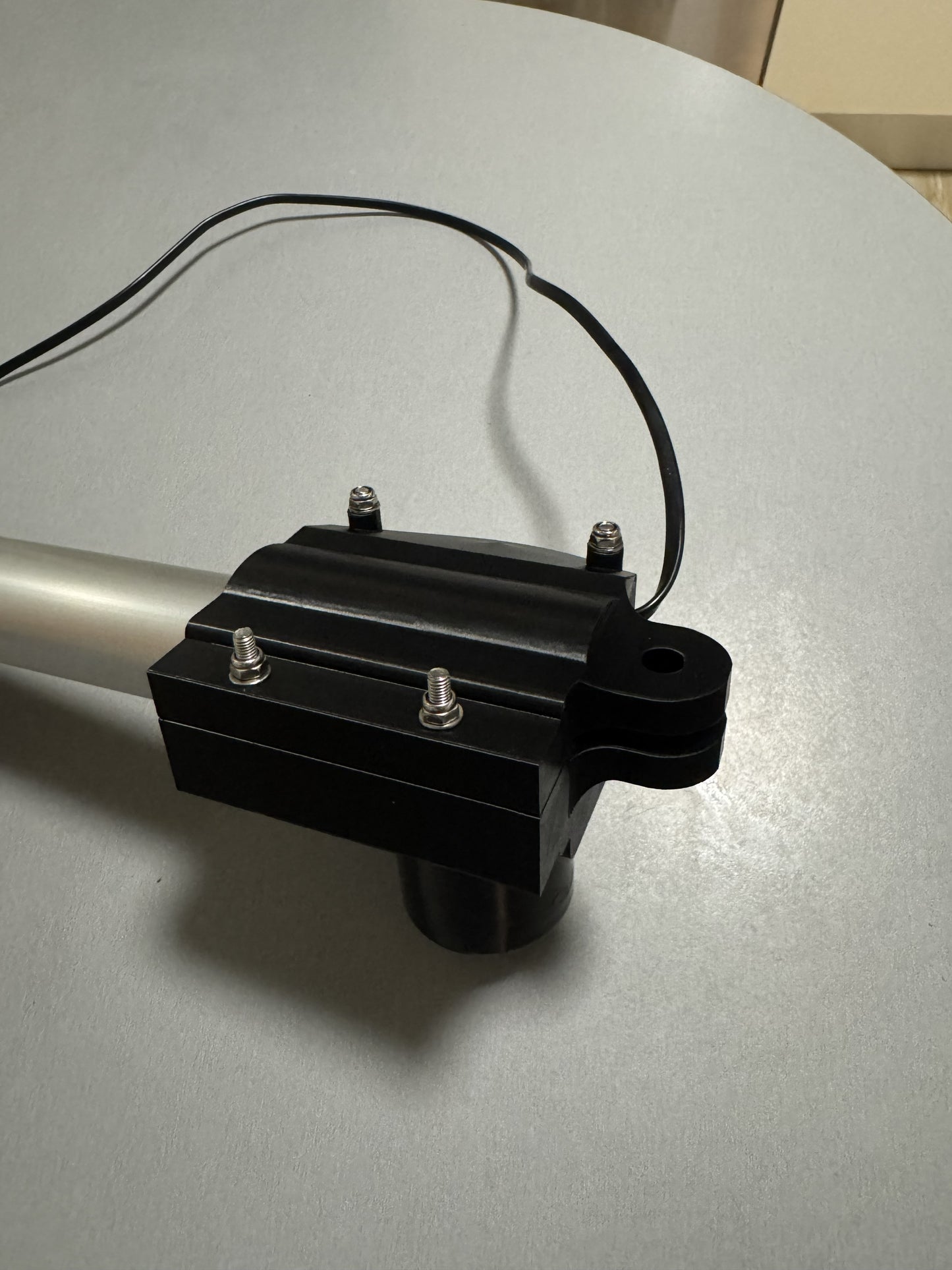 🔧 Patte de vérin pour fauteuil électrique – Réparation sur mesure