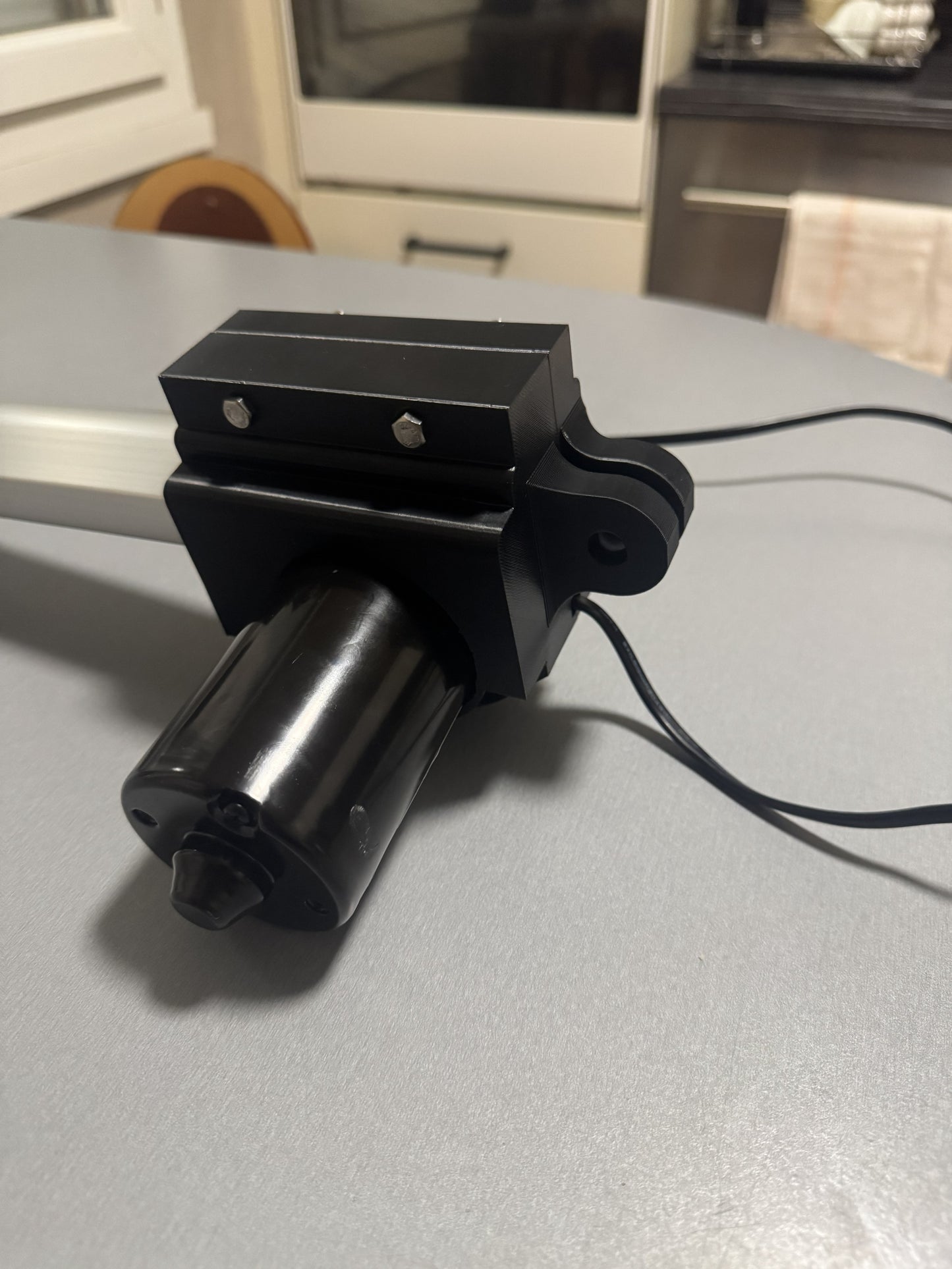 🔧 Patte de vérin pour fauteuil électrique – Réparation sur mesure